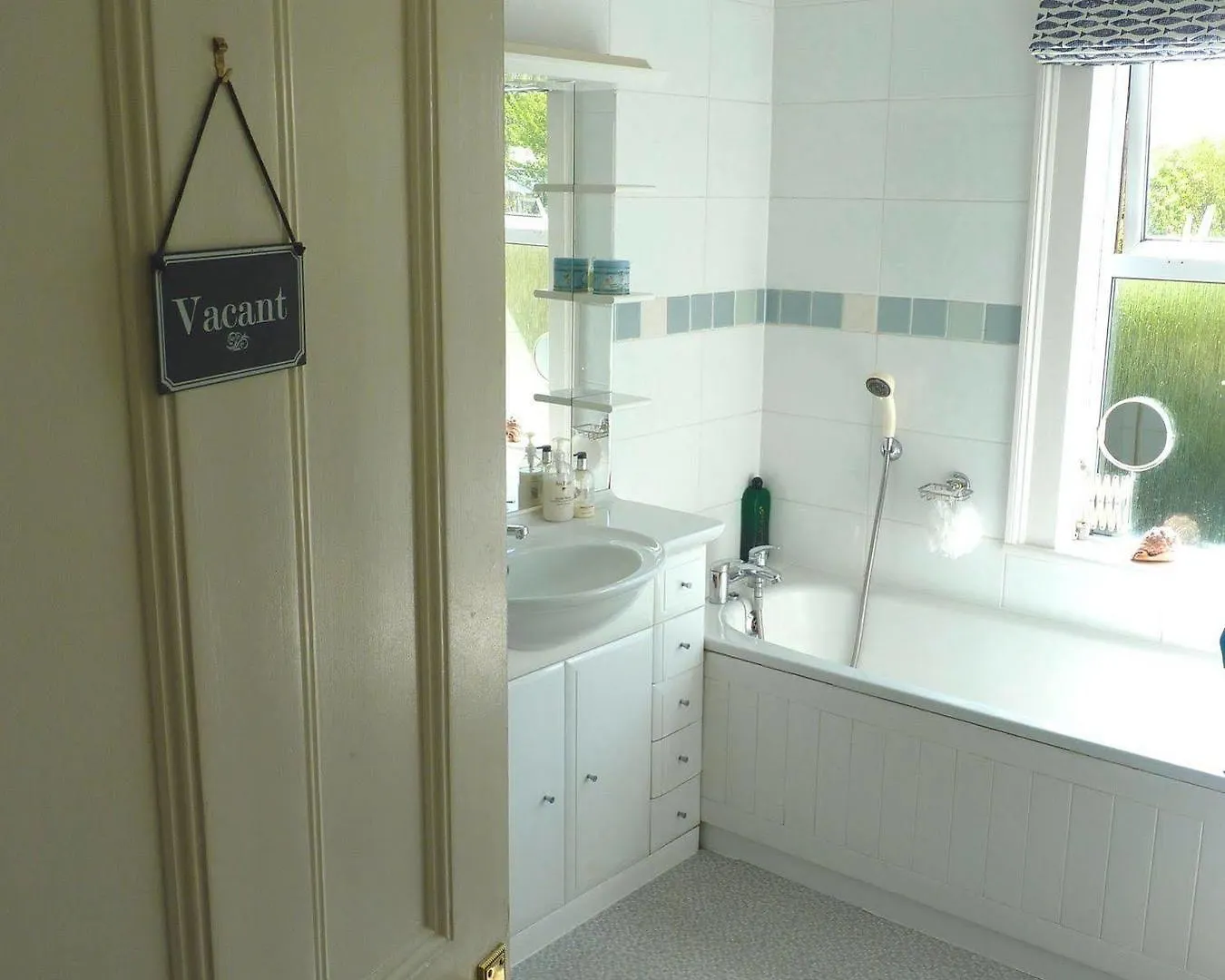 High Beeches B & B Bath Bed & Breakfast