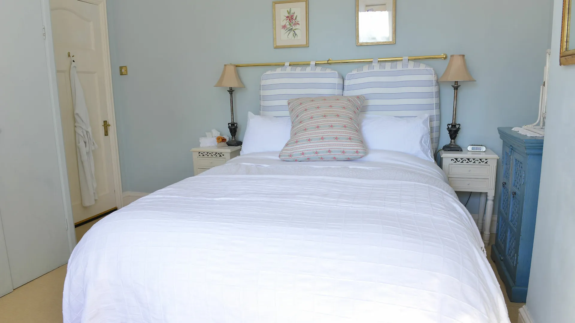 High Beeches B & B Bath Bed & Breakfast